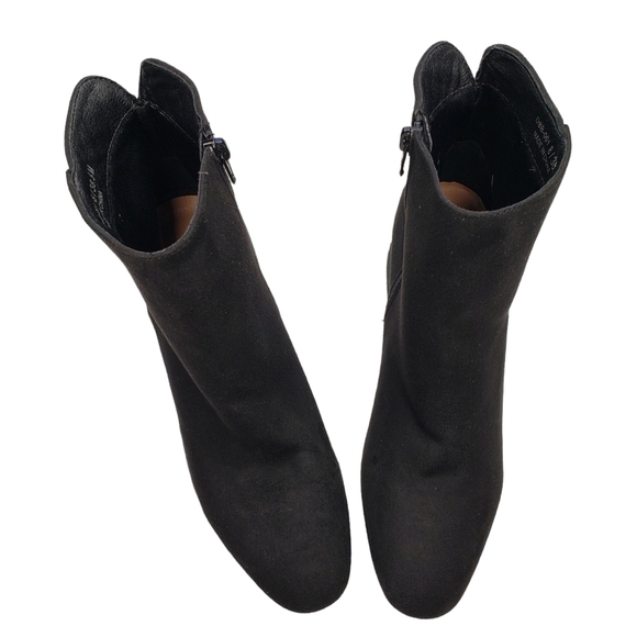 Chinese Laundry | Black Faux Suede Almond Toe Block Heel Ankle Booties Women's 8 - Picture 5 of 13